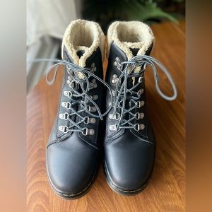 dr marten combs faux fur lined casual boots